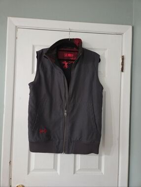 Under Armour Insulated Gray Vest with Red Accents - Men's Sleeveless Zip